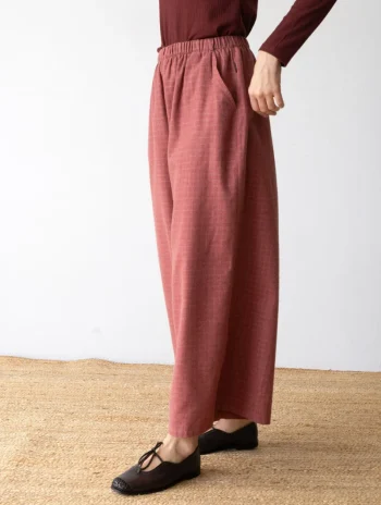 Pantalón ancho granate grosella de algodón orgánico
