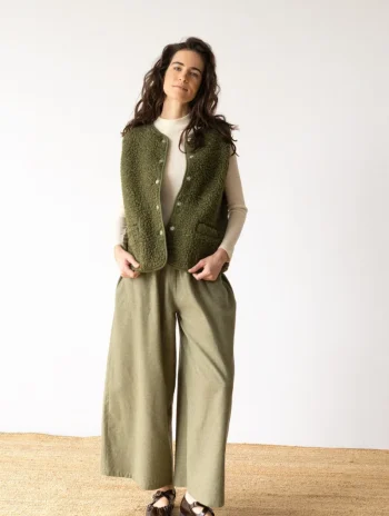 Alternative view of Pantalón ancho verde oliva de algodón orgánico