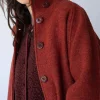 Abrigo cuello alto rojo de pura lana - Imagen 2