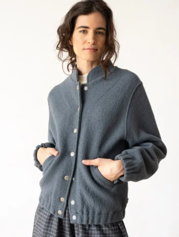 Alternative view of Chaqueta bomber azul jade de lana virgen