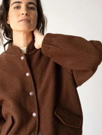Chaqueta bomber marrón de lana virgen