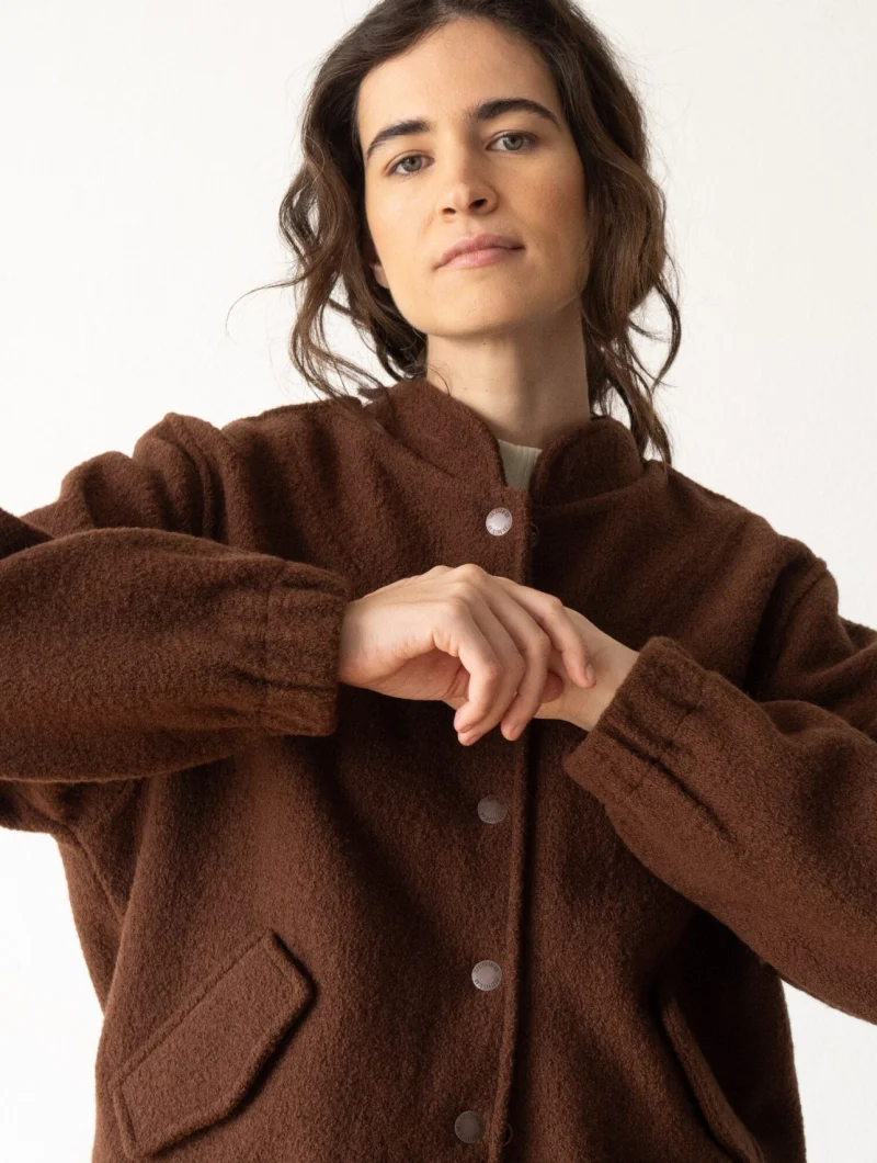 Chaqueta bomber marrón de lana virgen - Imagen 4