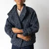 Chaqueta corta cruzada azul de lana y algodón orgánico